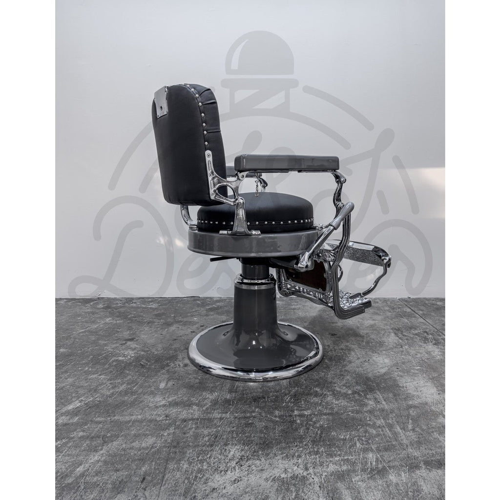 Vintage Round Seat Koken - Chrome on Nardo Gray