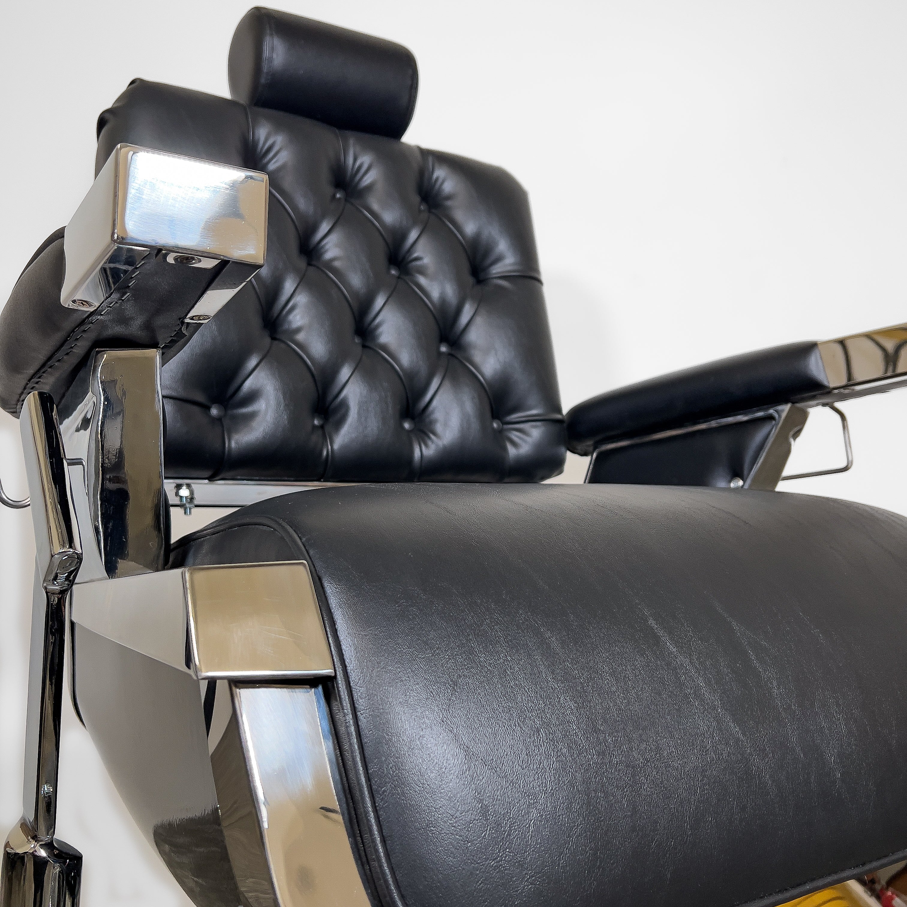 Black Lincoln Barber Chair 