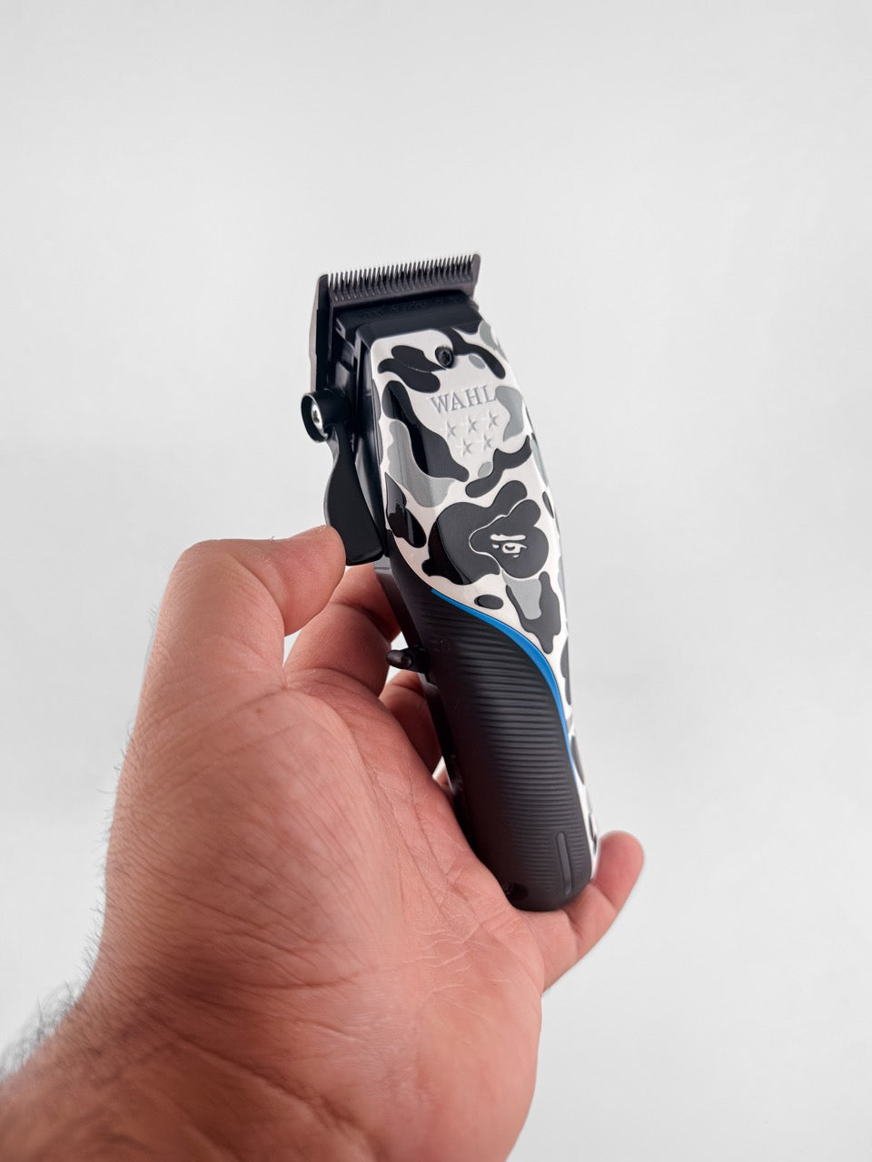 Custom Wahl Vapor Clipper - Black Camo