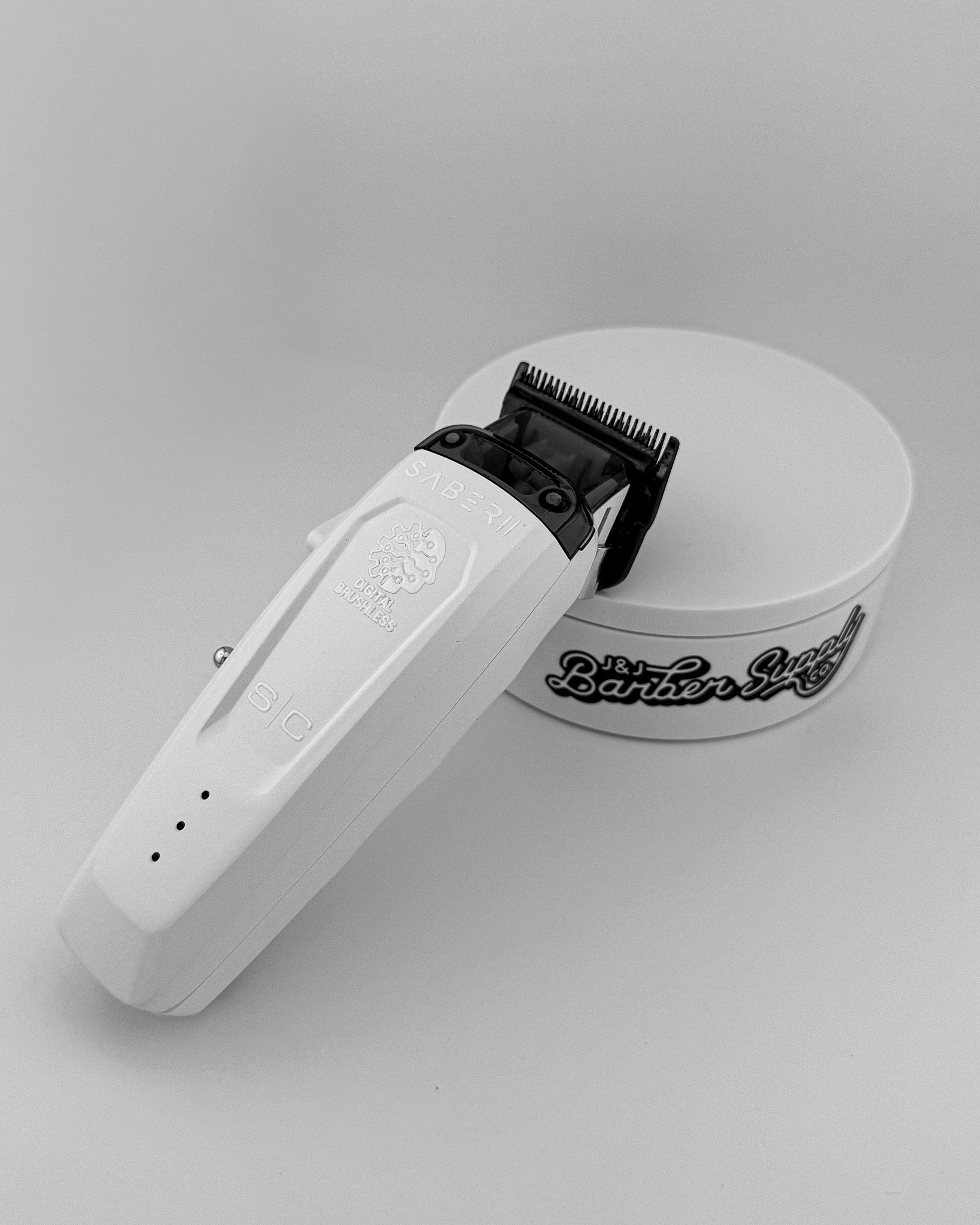 Custom Saber 2.0 Clipper - White