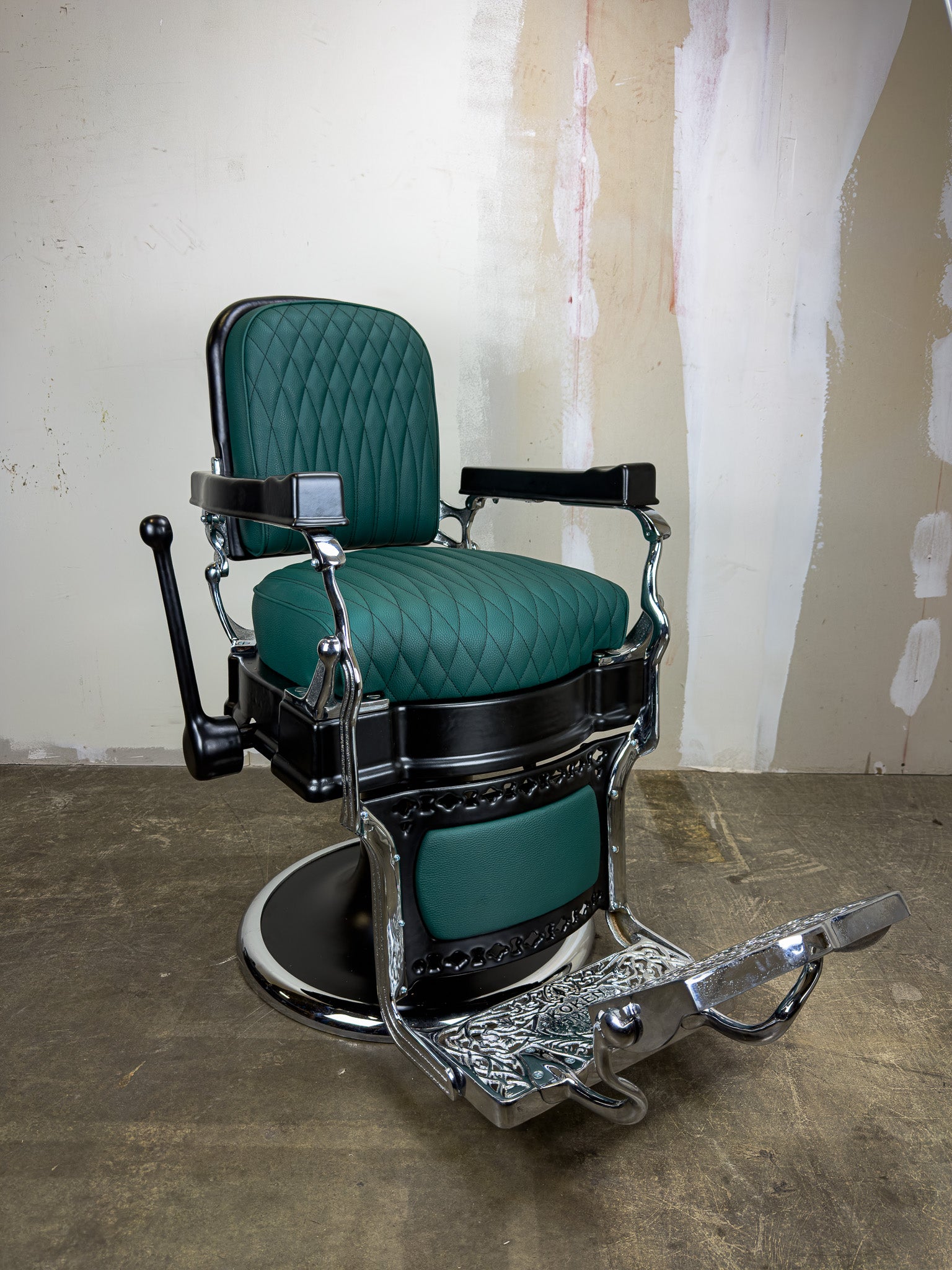 Antique Barber Chairs – Designer Barber Products