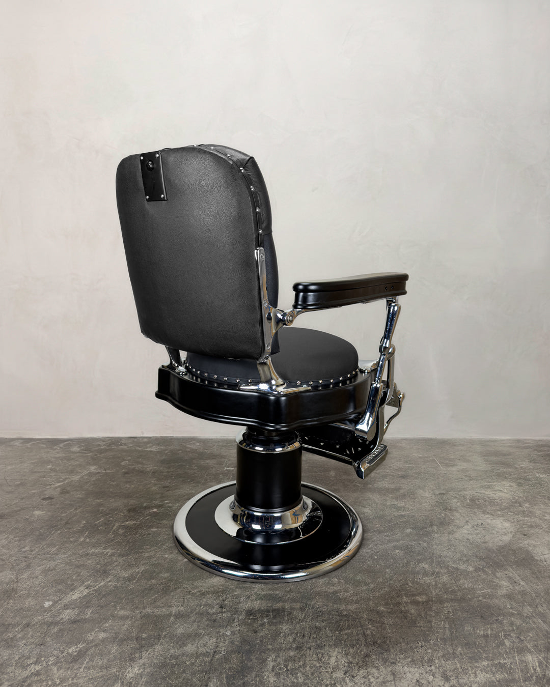Antique Barber Chairs – Designer Barber Products