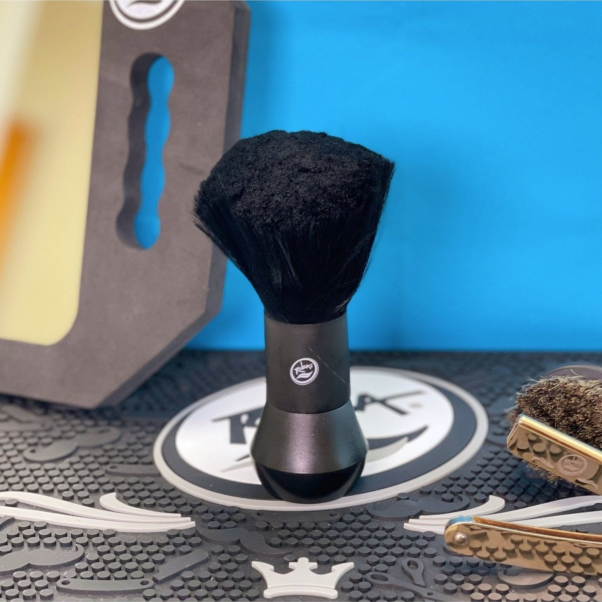 Rolda - Barber Brush Neck Duster